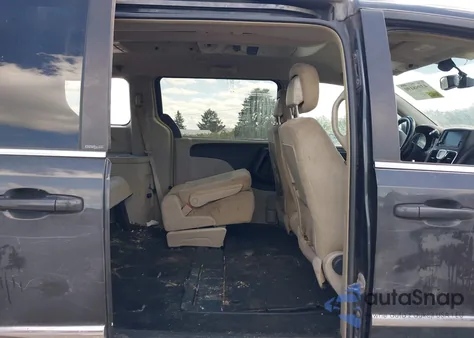 2011 Chrysler Town & Country Touring z USA, uszkodzony, nr VIN 2A4RR5DG2BR664935